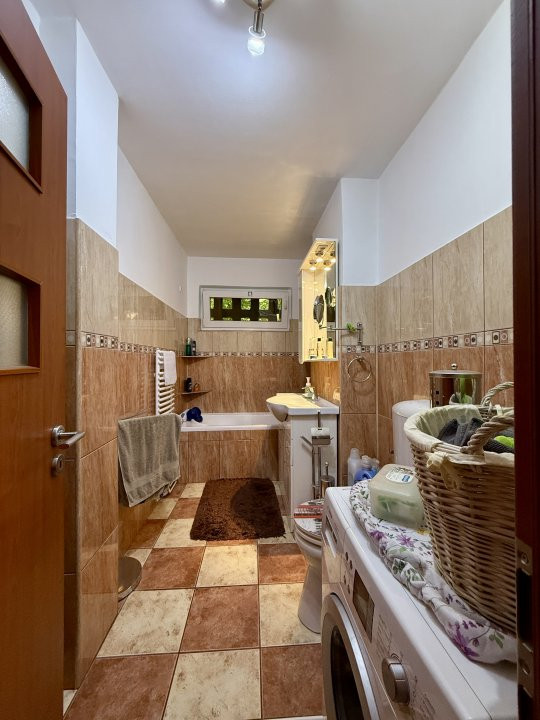 Apartament cu 4 camere si 2 bai - Pozitie excelenta Circumvalatiunii 12, foxfort.ro