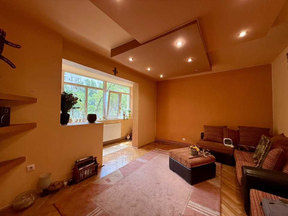 Apartament cu 4 camere si 2 bai - Pozitie excelenta Circumvalatiunii 1, foxfort.ro