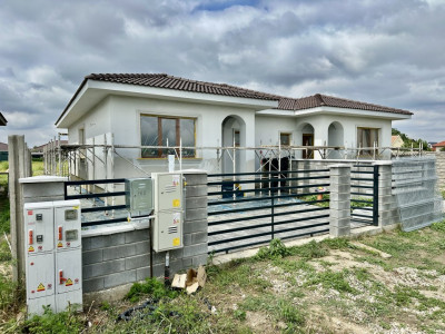 Duplex Mosnita, 3 camere, 300 mp teren, langa cartier Serena 2