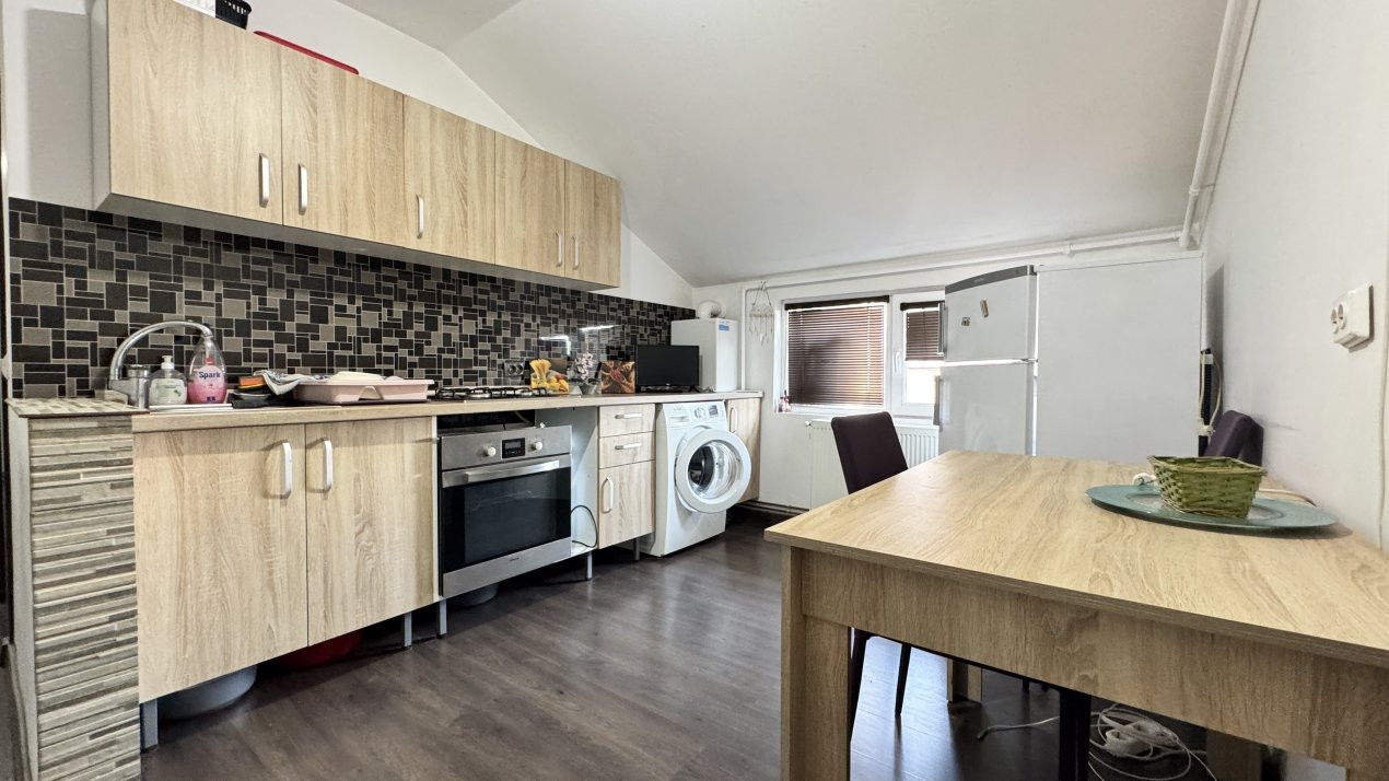 COMISION 0% Apartament cu 2 camere decomandat, zona Spitalul Judetean 5, foxfort.ro