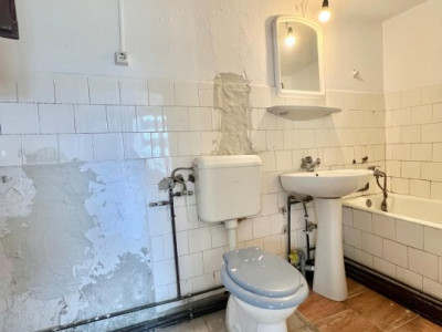 Casa Individuala de vanzare cu 3 camere si teren de 486 mp, zona Plopi, Ghiroda imagine mica 9, foxfort.ro