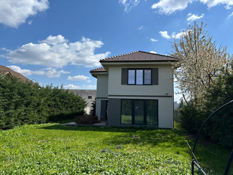 Casa individuala 4 camere, de inchiriat in zona Torontalului la asfalt 3, foxfort.ro