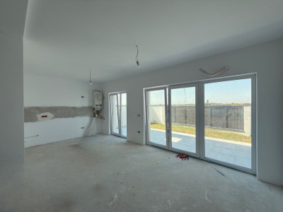 COMISION 0% Apartament cu 4 camere si terasa de 20 mp - Torontalului imagine mica 3, foxfort.ro