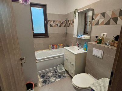 Apartament 2 camere, cu gradina de 78 mp in Giroc - V8609 imagine mica 13, foxfort.ro