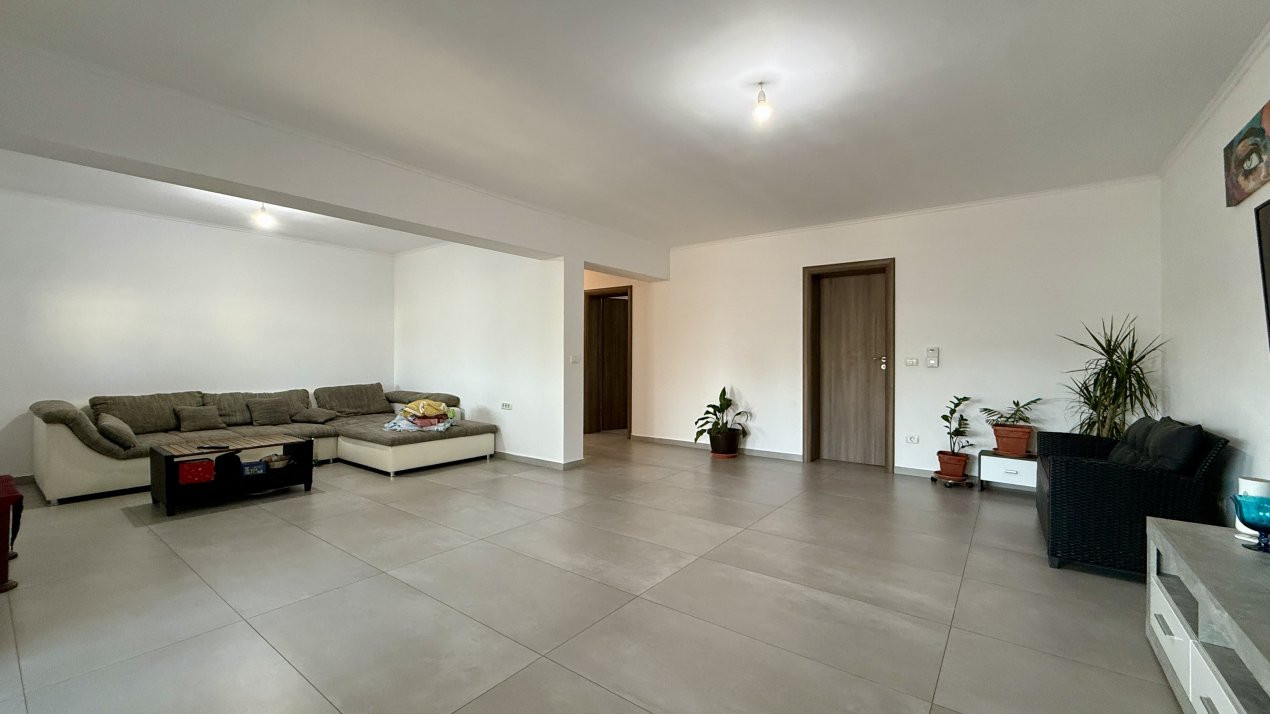 COMISION 0% Casa individuala cu 4 camere, garaj si teren de 788 mp, zona Parta 5, foxfort.ro