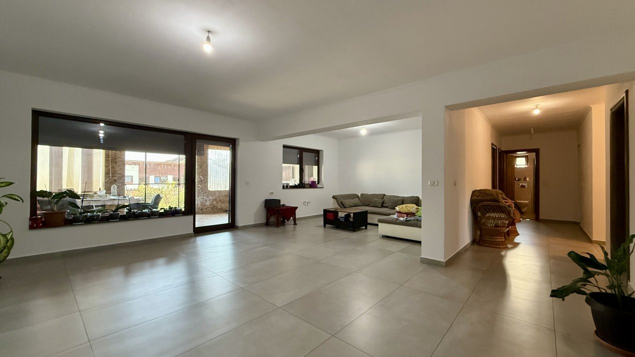 COMISION 0% Casa individuala cu 4 camere, garaj si teren de 788 mp, zona Parta 7, foxfort.ro