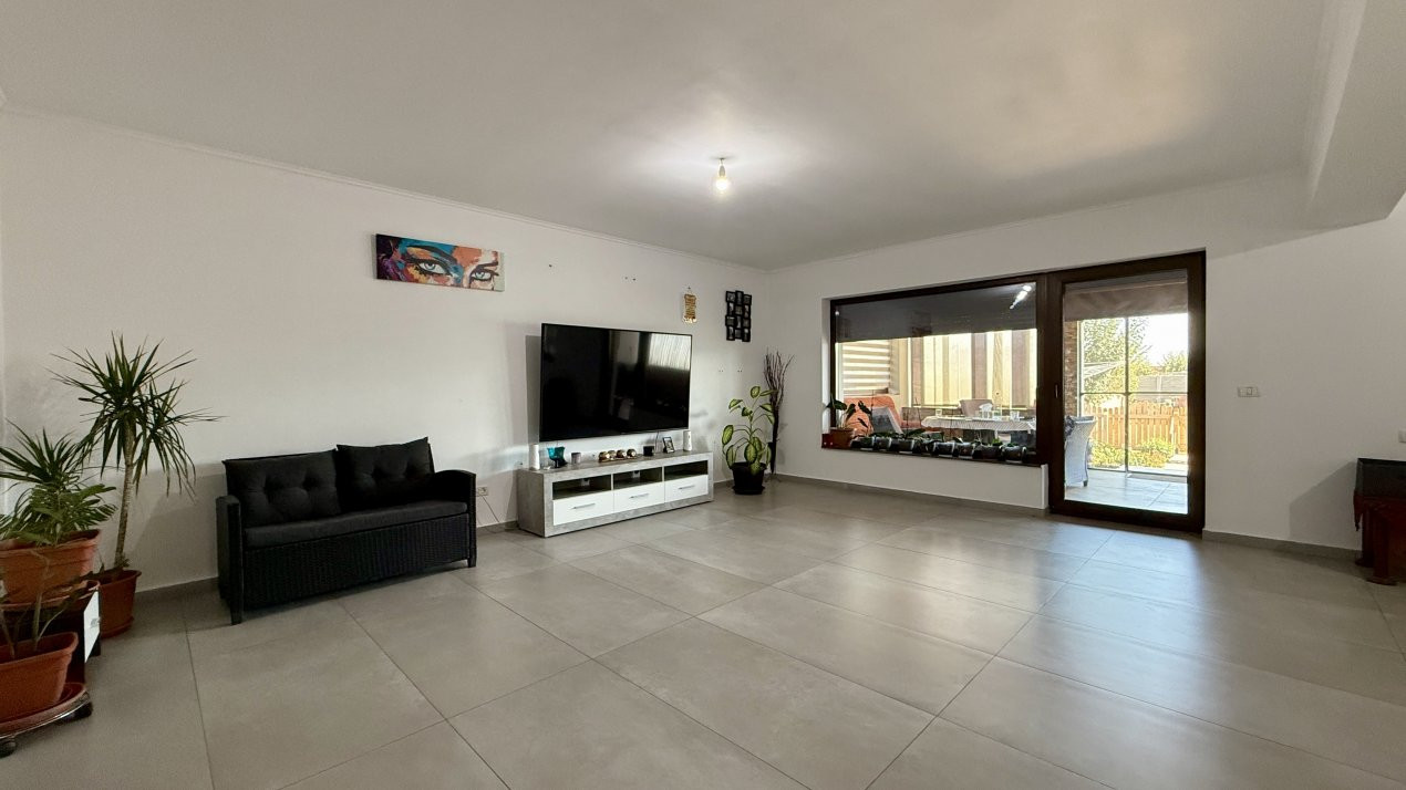 COMISION 0% Casa individuala cu 4 camere, garaj si teren de 788 mp, zona Parta 8, foxfort.ro