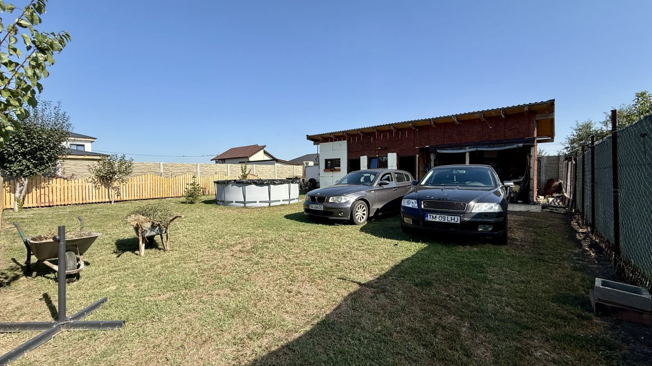 COMISION 0% Casa individuala cu 4 camere, garaj si teren de 788 mp, zona Parta 23, foxfort.ro