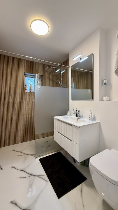 Apartament cu 3 camere decomandat, etaj 2, zona Bucovina 10, foxfort.ro