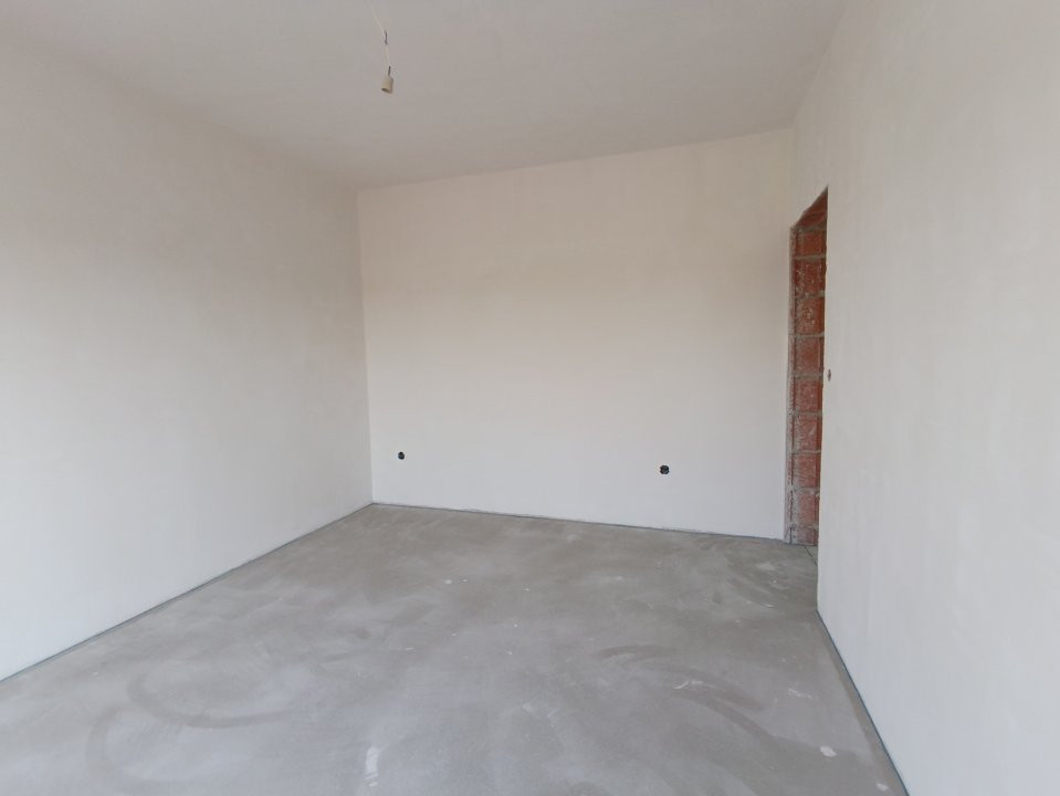 Triplex 5 camere, 2 bai, 114 mp utili, zona Plopi Timisoara 5, foxfort.ro