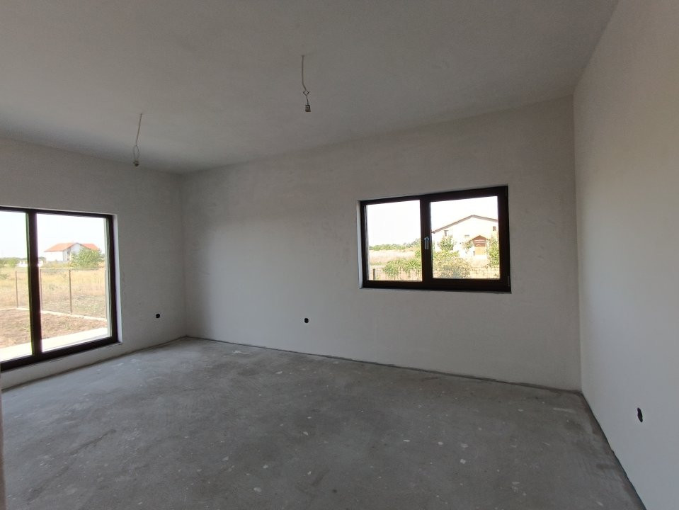 Triplex 5 camere, 2 bai, 114 mp utili, zona Plopi Timisoara 10, foxfort.ro