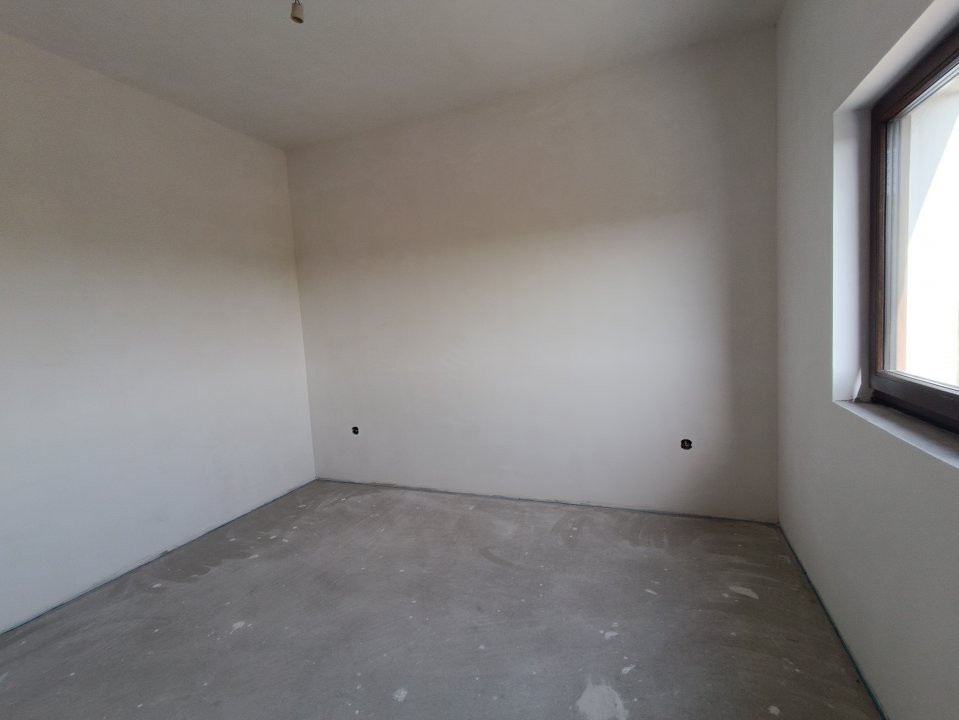 Triplex 5 camere, 2 bai, 114 mp utili, zona Plopi Timisoara - V8613 14, foxfort.ro