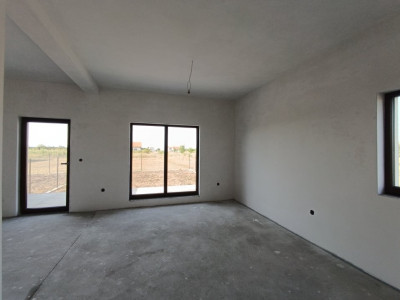 Triplex 5 camere, 2 bai, 114 mp utili, zona Plopi Timisoara imagine mica 3, foxfort.ro