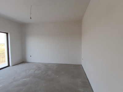 Triplex 5 camere, 2 bai, 114 mp utili, zona Plopi Timisoara imagine mica 4, foxfort.ro