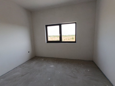 Triplex 5 camere, 2 bai, 114 mp utili, zona Plopi Timisoara imagine mica 8, foxfort.ro