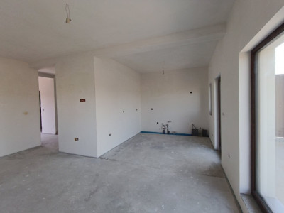 Triplex 5 camere, 2 bai, 114 mp utili, zona Plopi Timisoara imagine mica 12, foxfort.ro