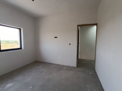Triplex 5 camere, 2 bai, 114 mp utili, zona Plopi Timisoara imagine mica 15, foxfort.ro