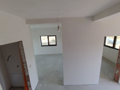 Triplex 5 camere, 2 bai, 114 mp utili, zona Plopi Timisoara imagine mica 17, foxfort.ro