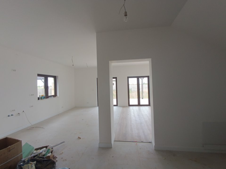 Casa individuala cu 4 camere de vanzare in Mosnita Noua  2, foxfort.ro