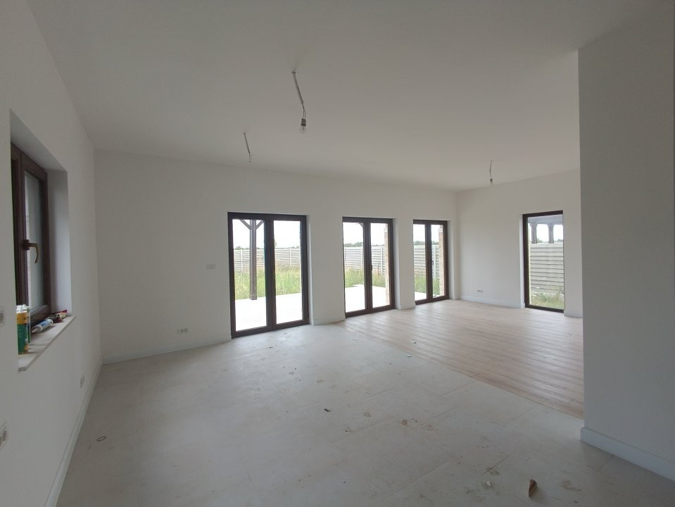Casa individuala cu 4 camere de vanzare in Mosnita Noua  4, foxfort.ro