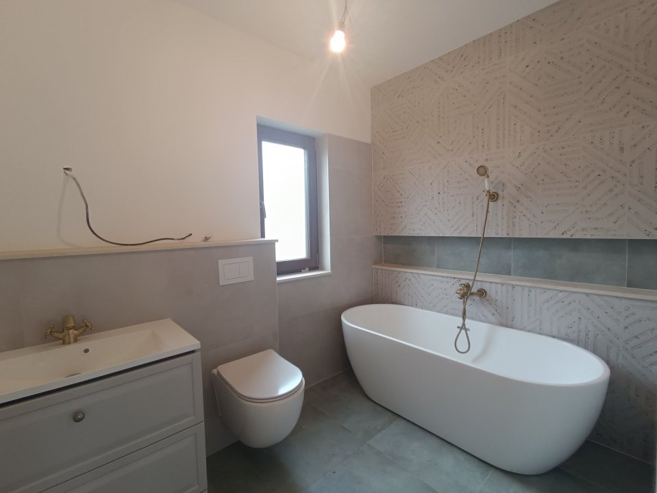 Casa individuala cu 4 camere de vanzare in Mosnita Noua  7, foxfort.ro