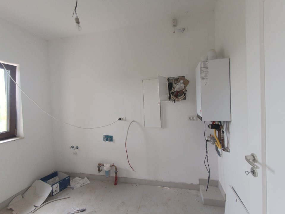 Casa individuala cu 4 camere de vanzare in Mosnita Noua  8, foxfort.ro