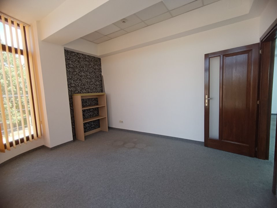 Spatiu de birouri de inchiriat - zona Spitalul Judetean - C8615 17, foxfort.ro