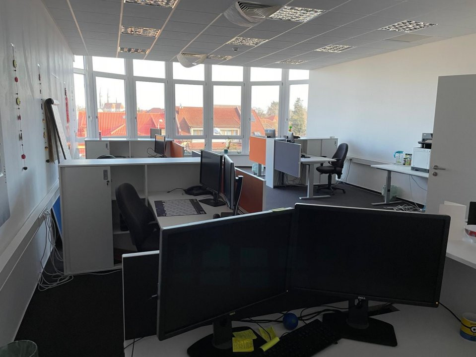 Spatiu de birouri 530 mp de inchiriat - C8616 57, foxfort.ro