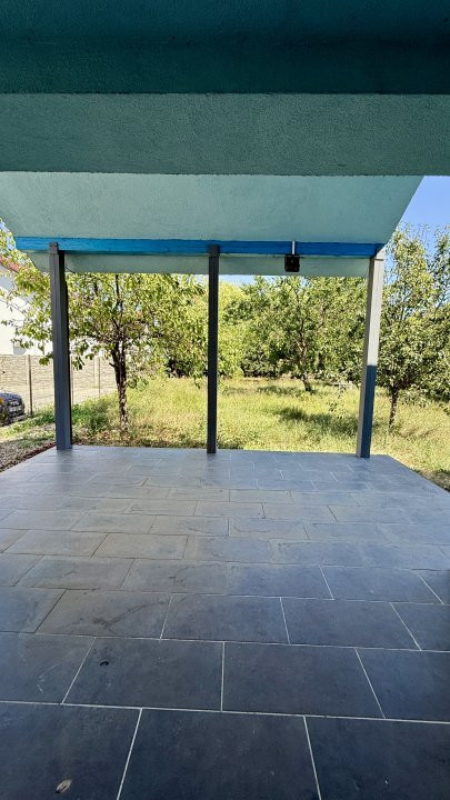 Casa individuala cu 4 camere de 141 mp si teren de 1500 mp, zona Sanandrei 4, foxfort.ro