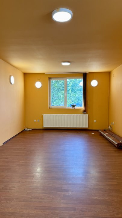 Casa individuala cu 4 camere de 141 mp si teren de 1500 mp, zona Sanandrei 6, foxfort.ro