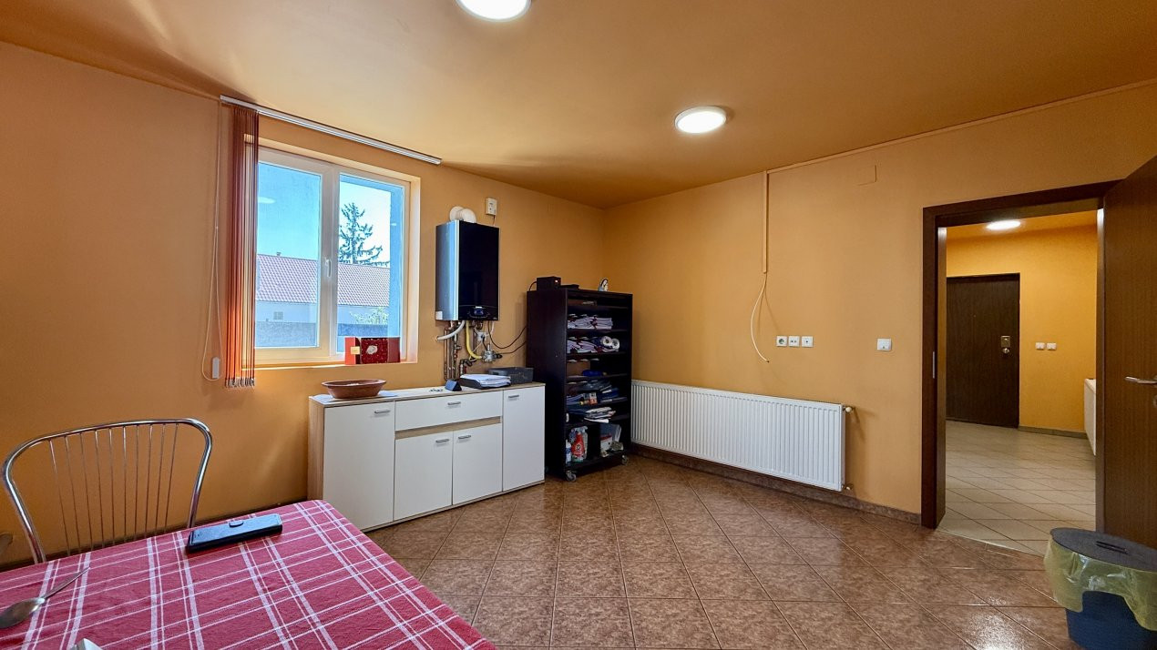Casa individuala cu 4 camere de 141 mp si teren de 1500 mp, zona Sanandrei 8, foxfort.ro