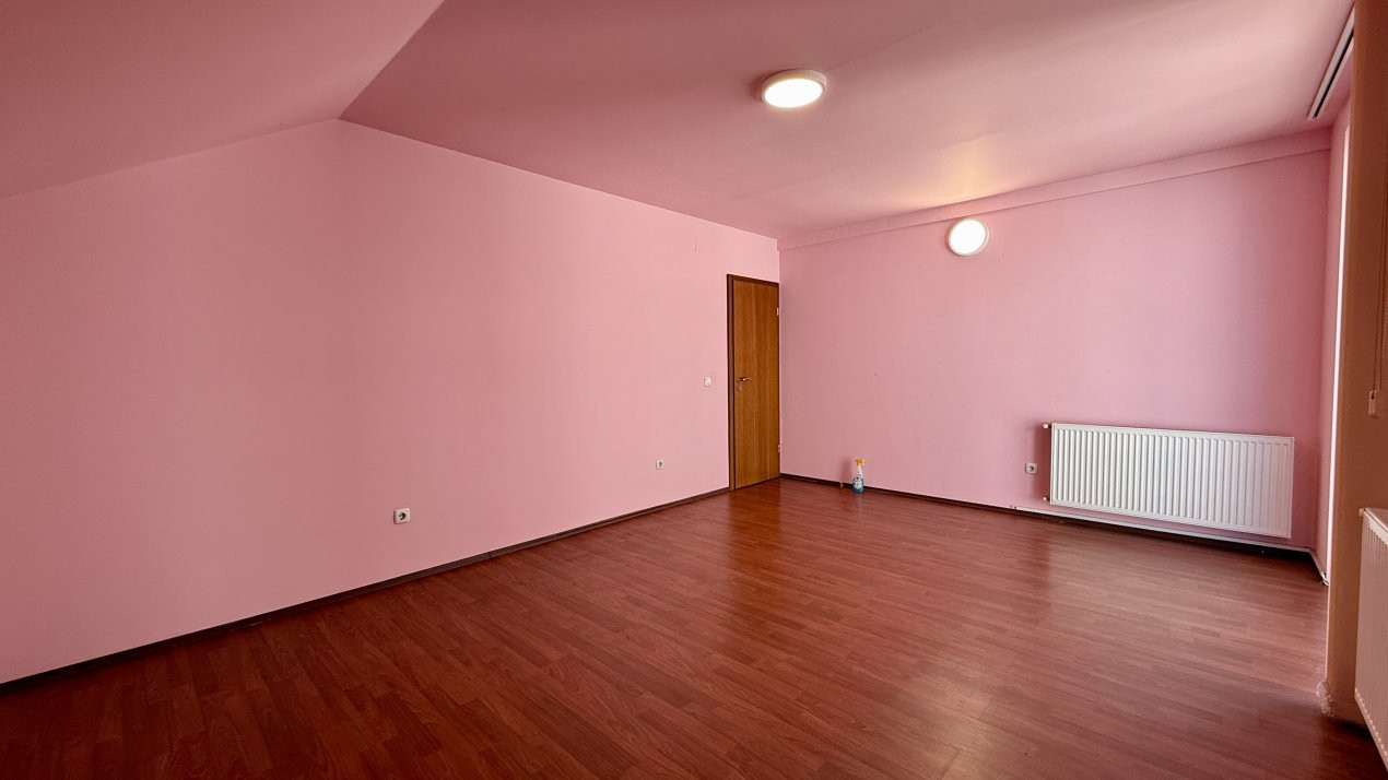Casa individuala cu 4 camere de 141 mp si teren de 1500 mp, zona Sanandrei 11, foxfort.ro