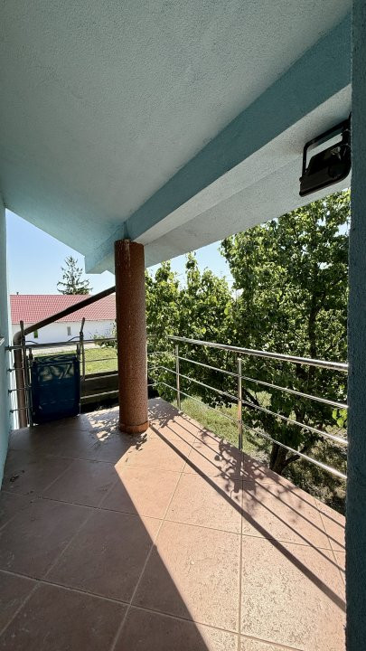 Casa individuala cu 4 camere de 141 mp si teren de 1500 mp, zona Sanandrei 22, foxfort.ro