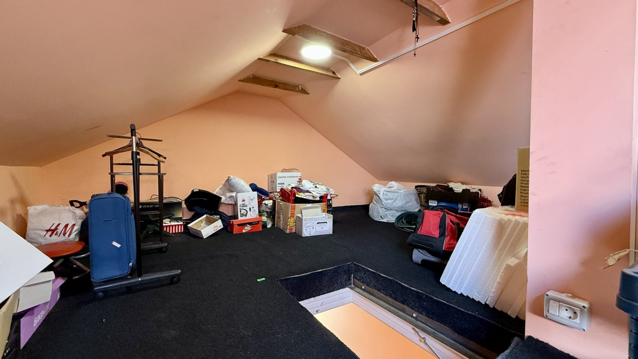 Casa individuala cu 4 camere de 141 mp si teren de 1500 mp, zona Sanandrei 23, foxfort.ro
