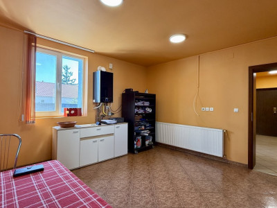 Casa individuala cu 4 camere de 141 mp si teren de 1500 mp, zona Sanandrei imagine mica 8, foxfort.ro