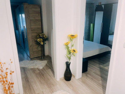 Duplex cu 5 camere cu eleganta si suflet in Giroc, 127 mp utili imagine mica 9, foxfort.ro