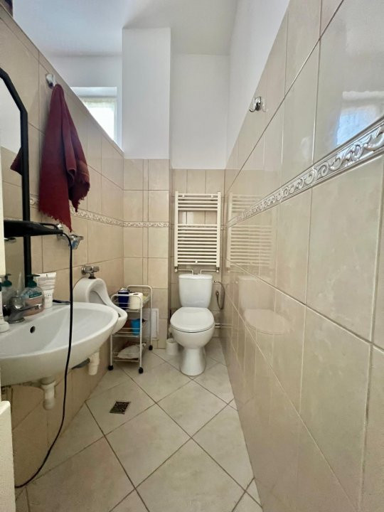 Casa Individuala cu 9 camere de vanzare, zona Ghiroda 7, foxfort.ro