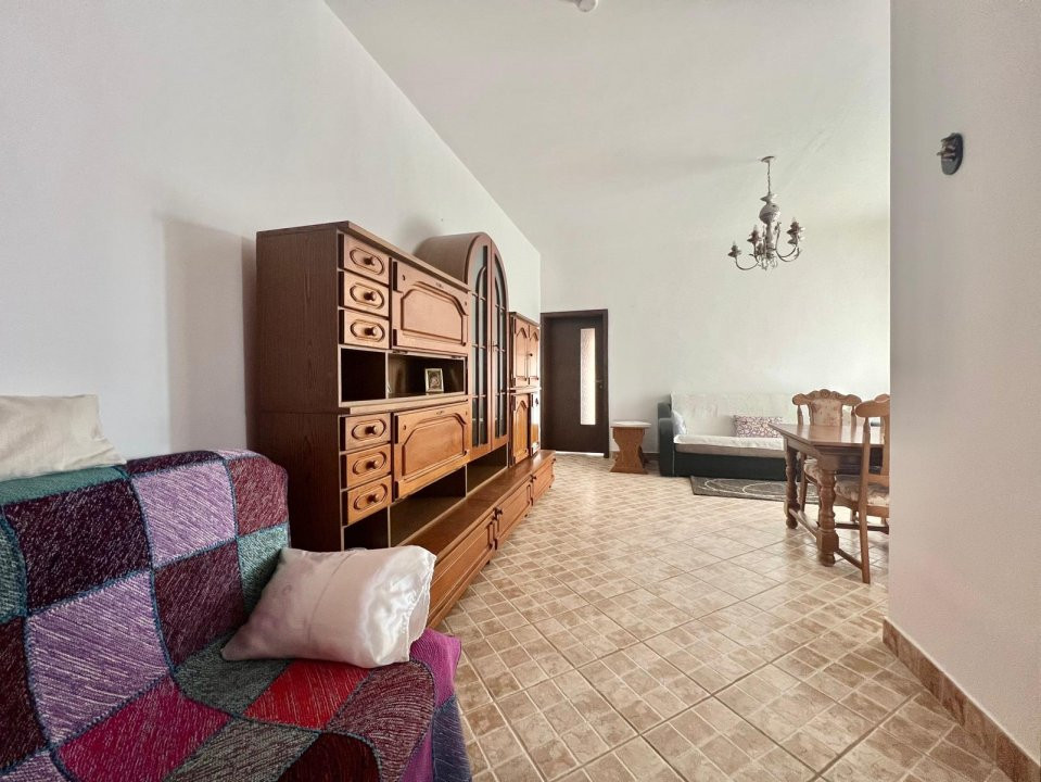 Casa Individuala cu 9 camere de vanzare, zona Ghiroda 14, foxfort.ro