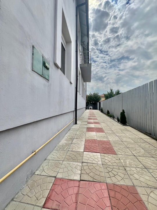 Casa Individuala cu 9 camere de vanzare, zona Ghiroda 22, foxfort.ro