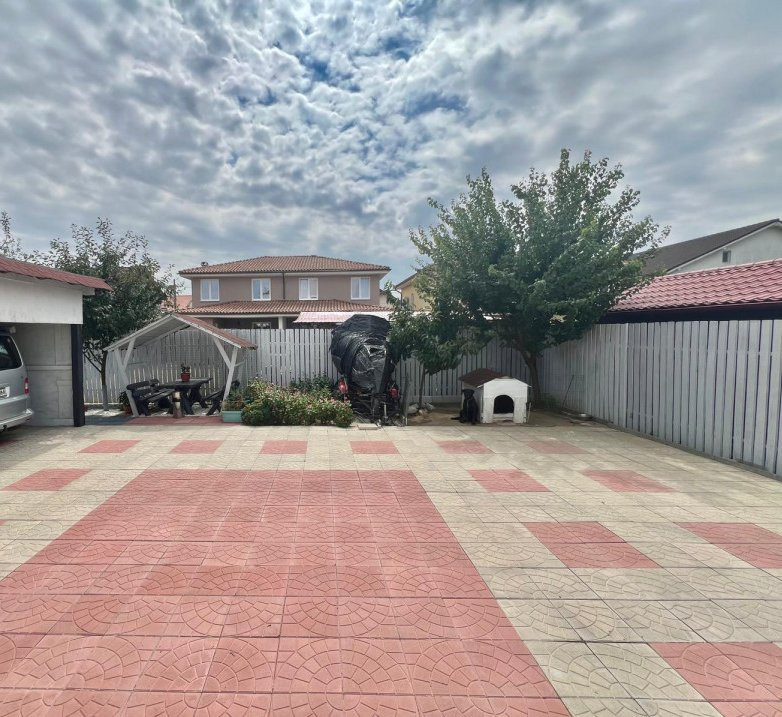 Casa Individuala cu 9 camere de vanzare, zona Ghiroda 24, foxfort.ro