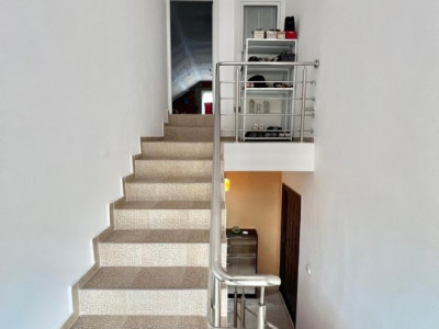 Casa Individuala cu 9 camere de vanzare, zona Ghiroda imagine mica 10, foxfort.ro