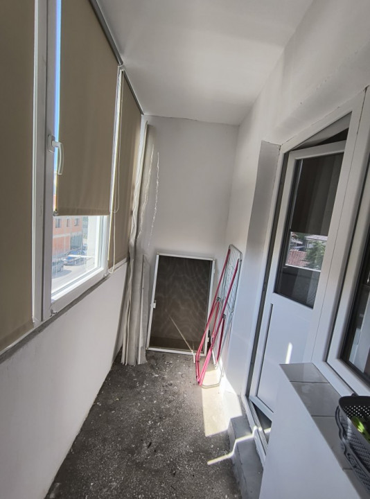 COMISION 0% Apartament decomandat cu 4 camere si 2 bai, Drobeta Turnu Severin 17, foxfort.ro