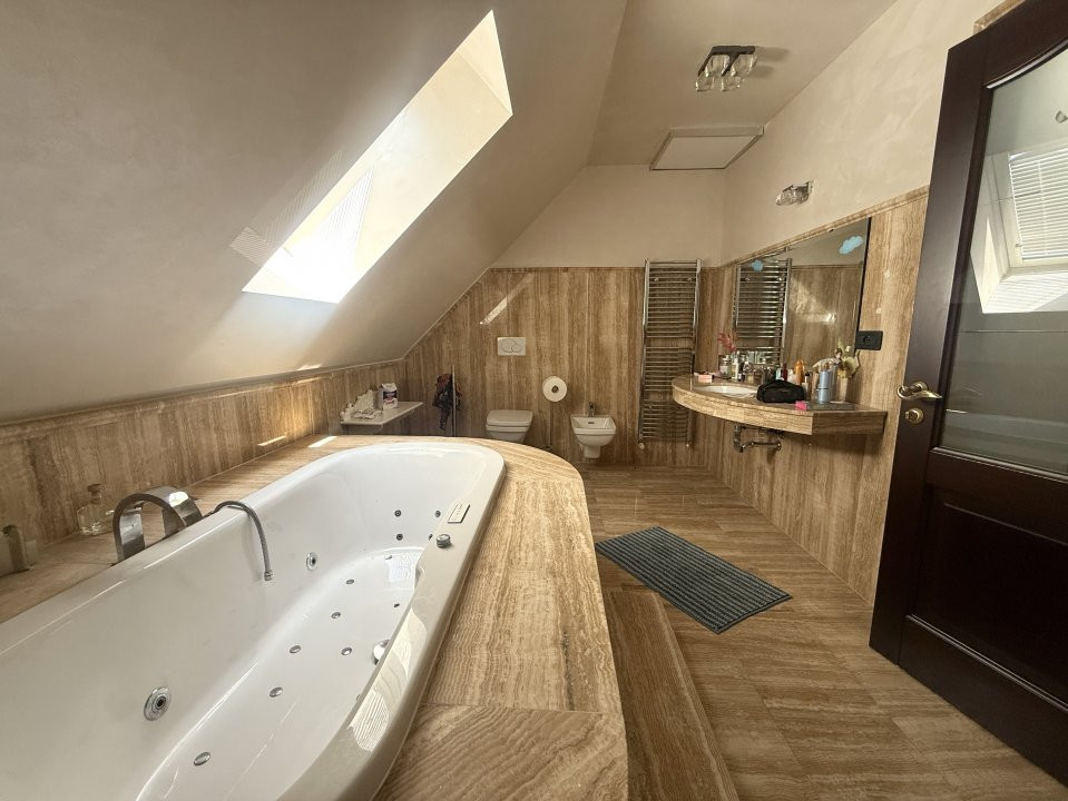 COMISION 0% Casa individuala exclusivista cu 7 camere si piscina in Dumbravita 15, foxfort.ro