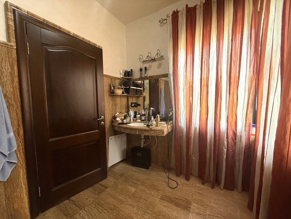 COMISION 0% Casa individuala exclusivista cu 7 camere si piscina in Dumbravita 19, foxfort.ro