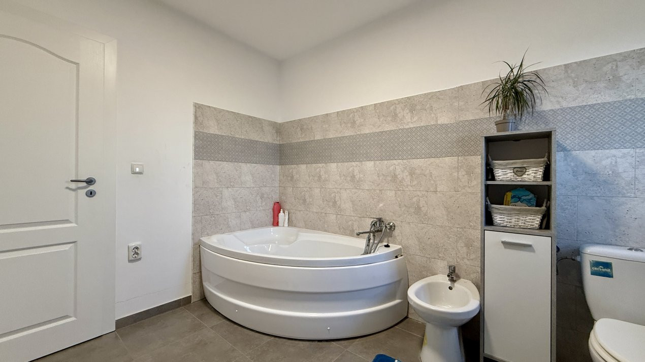 COMISION 0% Duplex cu 4 camere si teren de 250 mp - Sanandrei 8, foxfort.ro