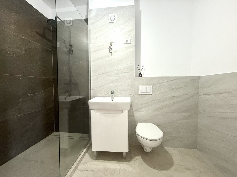 Apartament cu 2 camere decomandat, etaj intermediar, in zona Torontalului 4, foxfort.ro