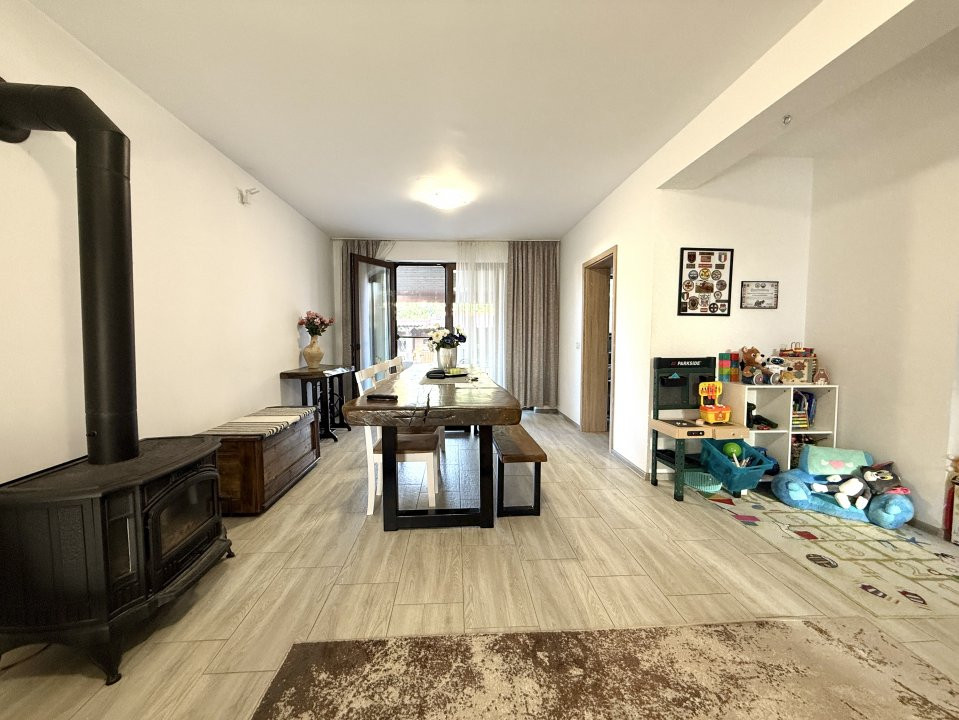 COMISION 0% Duplex cu 4 camere, 2 bai + mansarda de 42 mp, in cartier Europa 3, foxfort.ro