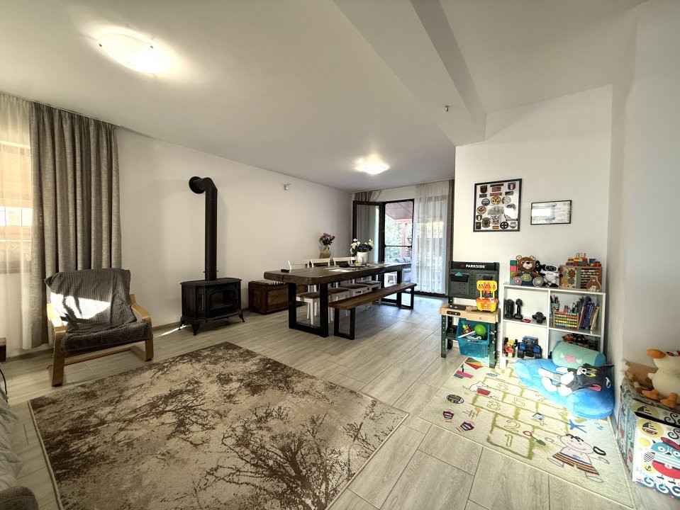 COMISION 0% Duplex cu 4 camere, 2 bai + mansarda de 42 mp, in cartier Europa 6, foxfort.ro
