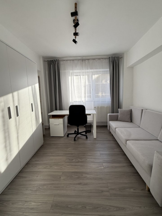 Apartament cu 4 camere, de inchiriat in Timisoara, zona Iulius Mall 4, foxfort.ro