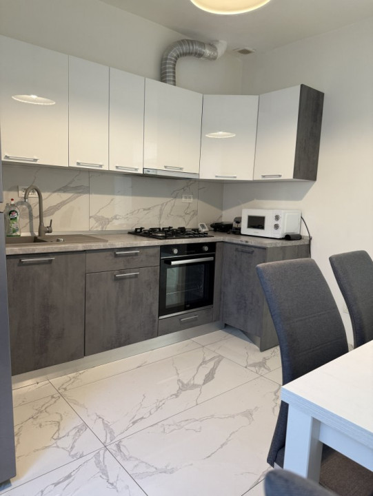Apartament cu 4 camere, de inchiriat in Timisoara, zona Iulius Mall 6, foxfort.ro